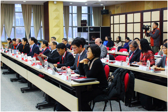 国家食品药品监督管理总局国际合作司秦晓岺副司长和北京大学副校长